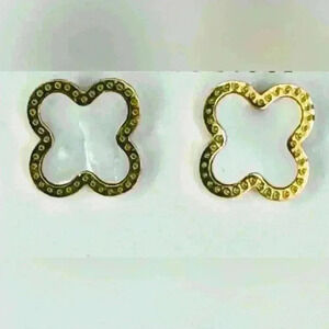Quatrefoil Gold Mother of Pearl Stud Earrings